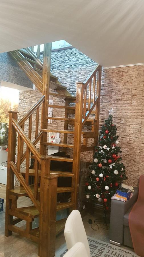 מלון Petroşani Casa Cojanu מראה חיצוני תמונה