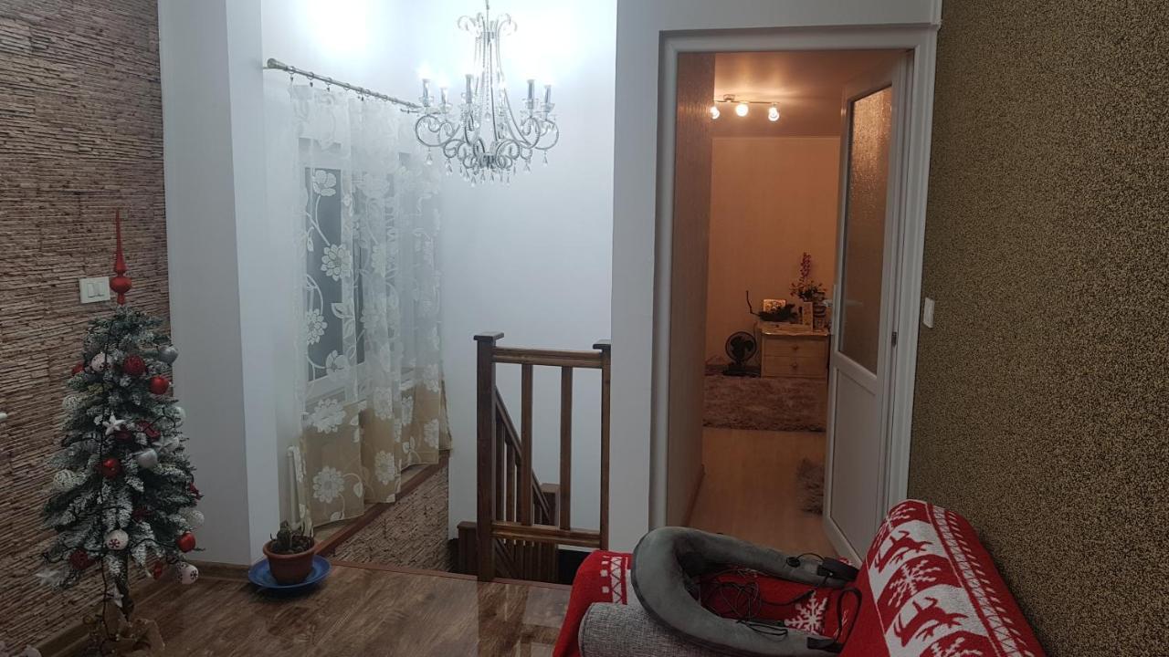 מלון Petroşani Casa Cojanu מראה חיצוני תמונה